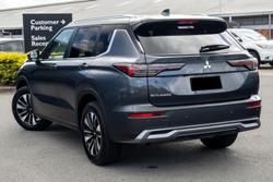 2025 Mitsubishi Outlander LS