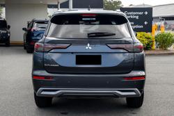 2025 Mitsubishi Outlander LS