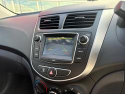 2016 Hyundai Accent Active