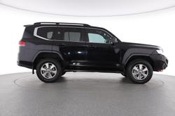 2022 Toyota Landcruiser VX