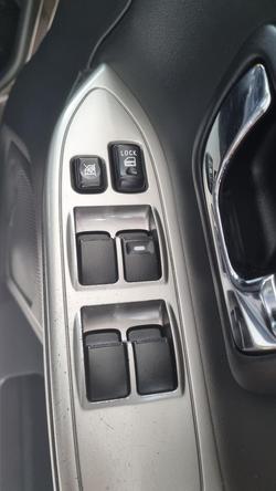 2014 Mitsubishi Pajero VR-X
