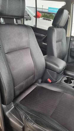 2014 Mitsubishi Pajero VR-X
