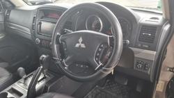 2014 Mitsubishi Pajero VR-X
