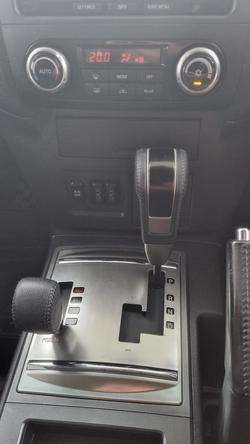 2014 Mitsubishi Pajero VR-X