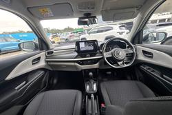 2026 Suzuki Swift Hybrid UZ Pure White (ZVR)