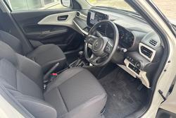 2026 Suzuki Swift Hybrid UZ Pure White (ZVR)
