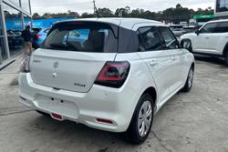 2026 Suzuki Swift Hybrid UZ Pure White (ZVR)