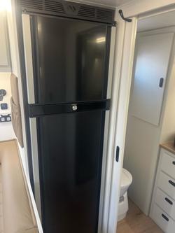 2026 JB Caravans Gator X 18'6 Front Door L Lounge