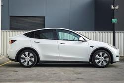 2022 Tesla Model Y Rear-Wheel Drive