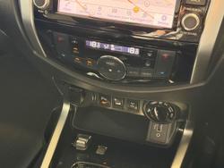 2022 Nissan Navara ST-X