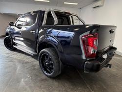 2022 Nissan Navara ST-X