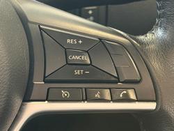 2022 Nissan Navara ST-X