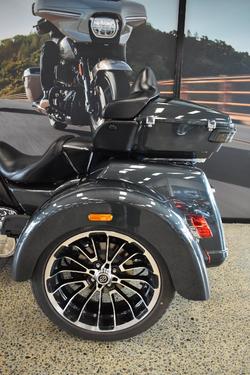 2025 HARLEY-DAVIDSON FLHTCUTG TRI GLIDE U/CLC 114