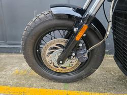 2018 Indian SCOUT BOBBER THUNDER BLACK BLACK