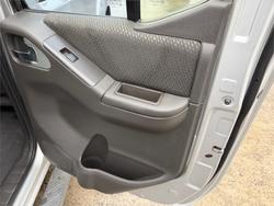 2013 NISSAN NAVARA ST (4x4)