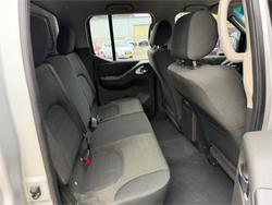 2013 NISSAN NAVARA ST (4x4)