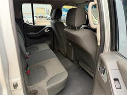 2013 NISSAN NAVARA ST (4x4)