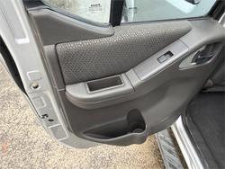 2013 NISSAN NAVARA ST (4x4)