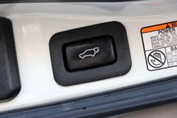 2021 Toyota Landcruiser Sahara VDJ200R 4X4 Dual Range WHITE