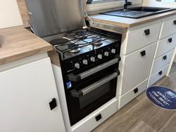 2024 JB Caravans Scorpion Sting Air 21'6 Rd Club