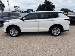 2022 Mitsubishi Outlander ES ZM MY22.5 White