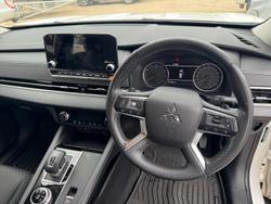 2022 Mitsubishi Outlander ES ZM MY22.5 White