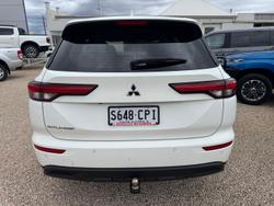 2022 Mitsubishi Outlander ES ZM MY22.5 White