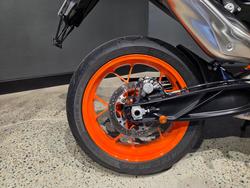 2024 Ktm 890 DUKE ORANGE