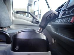 2022 HINO DUTRO 300