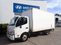 2022 HINO DUTRO 300