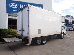 2022 HINO DUTRO 300