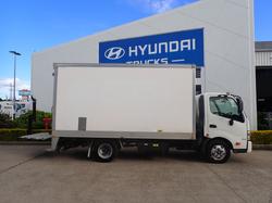2022 HINO DUTRO 300