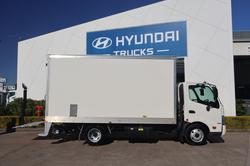 2022 HINO DUTRO 300