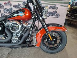 2025 HARLEY-DAVIDSON FLHC HERITAGE CLASSIC (117)