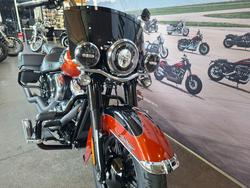 2025 HARLEY-DAVIDSON FLHC HERITAGE CLASSIC (117)