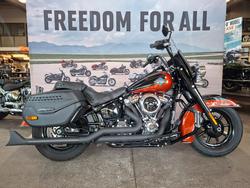 2025 HARLEY-DAVIDSON FLHC HERITAGE CLASSIC (117)