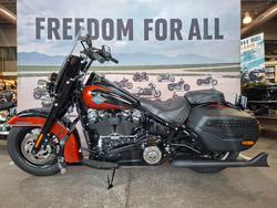2025 HARLEY-DAVIDSON FLHC HERITAGE CLASSIC (117)