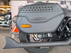 2025 HARLEY-DAVIDSON FLHC HERITAGE CLASSIC (117)