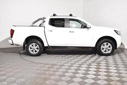 2021 Nissan Navara ST