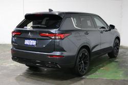 2024 Mitsubishi Outlander Black Edition