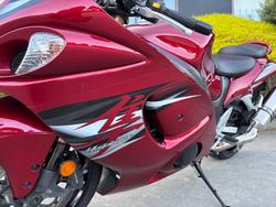 2012 Suzuki GSX1300RZ (HAYABUSA) Red