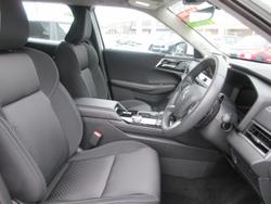 2025 Mitsubishi Outlander ES