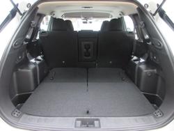 2025 Mitsubishi Outlander ES