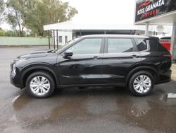2026 Mitsubishi Outlander ES