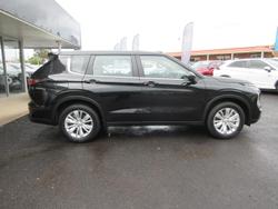 2026 Mitsubishi Outlander ES