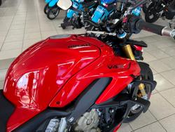 2025 Ducati Streetfighter V4 S
