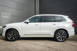 2025 Volvo XC90 Plus B5 Bright