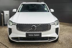 2025 Volvo XC90 Plus B5 Bright