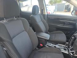 2019 Mitsubishi Outlander ES
