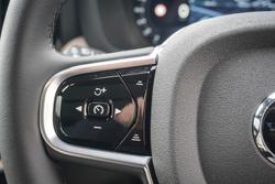2025 Volvo XC60 Plus B5 Bright